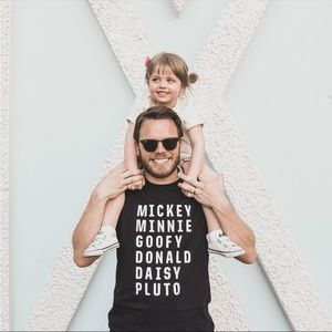 NWOT adult L Mickey and Friends character tee